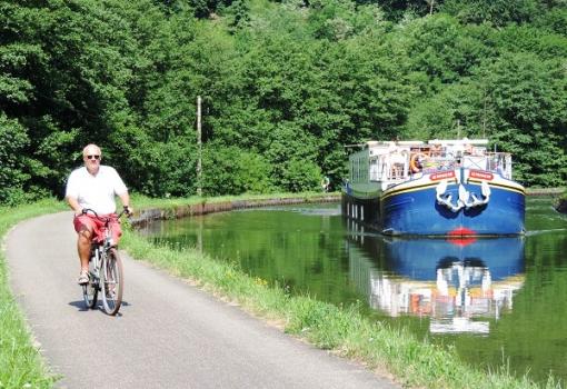 O disfruten de un encantador paseo en bici